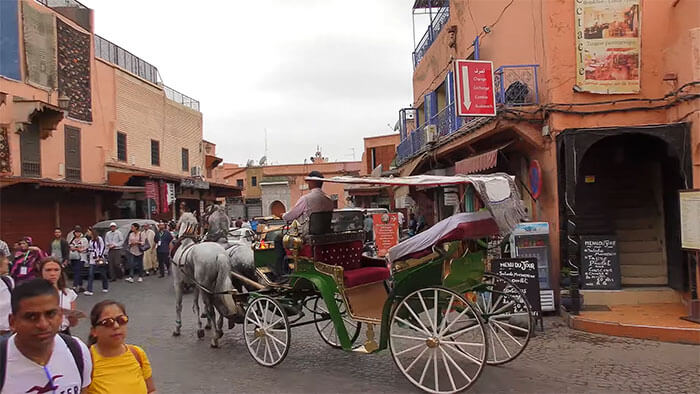 Calèche à Marrakech près du Palais Bahia